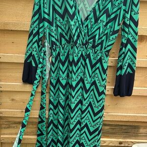 Espresso Green and Black Geometric Long Sleeve Dress